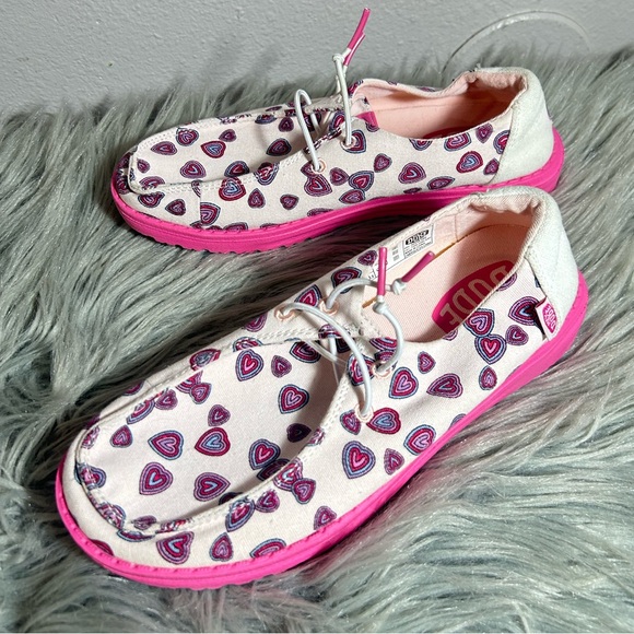 Hey Dude Wendy Hearts PS Girls Pink Women's Heart Patterned Shoes Size Y5 / L6 - Picture 4 of 10
